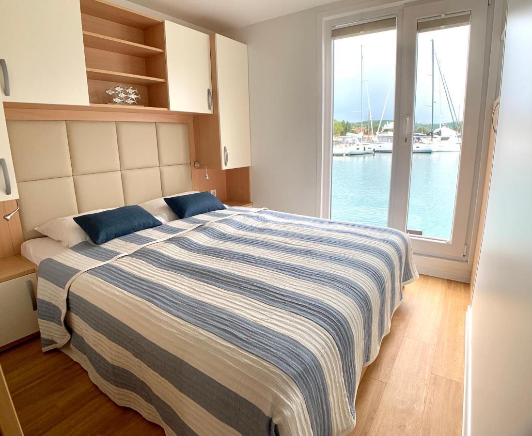 Bellavista Houseboat Apartment Portorose المظهر الخارجي الصورة