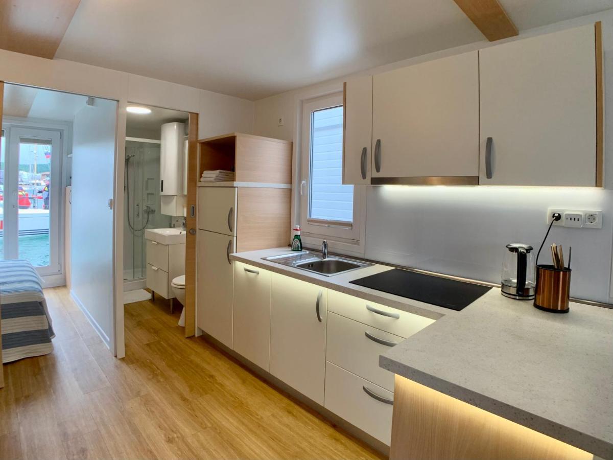 Bellavista Houseboat Apartment Portorose المظهر الخارجي الصورة
