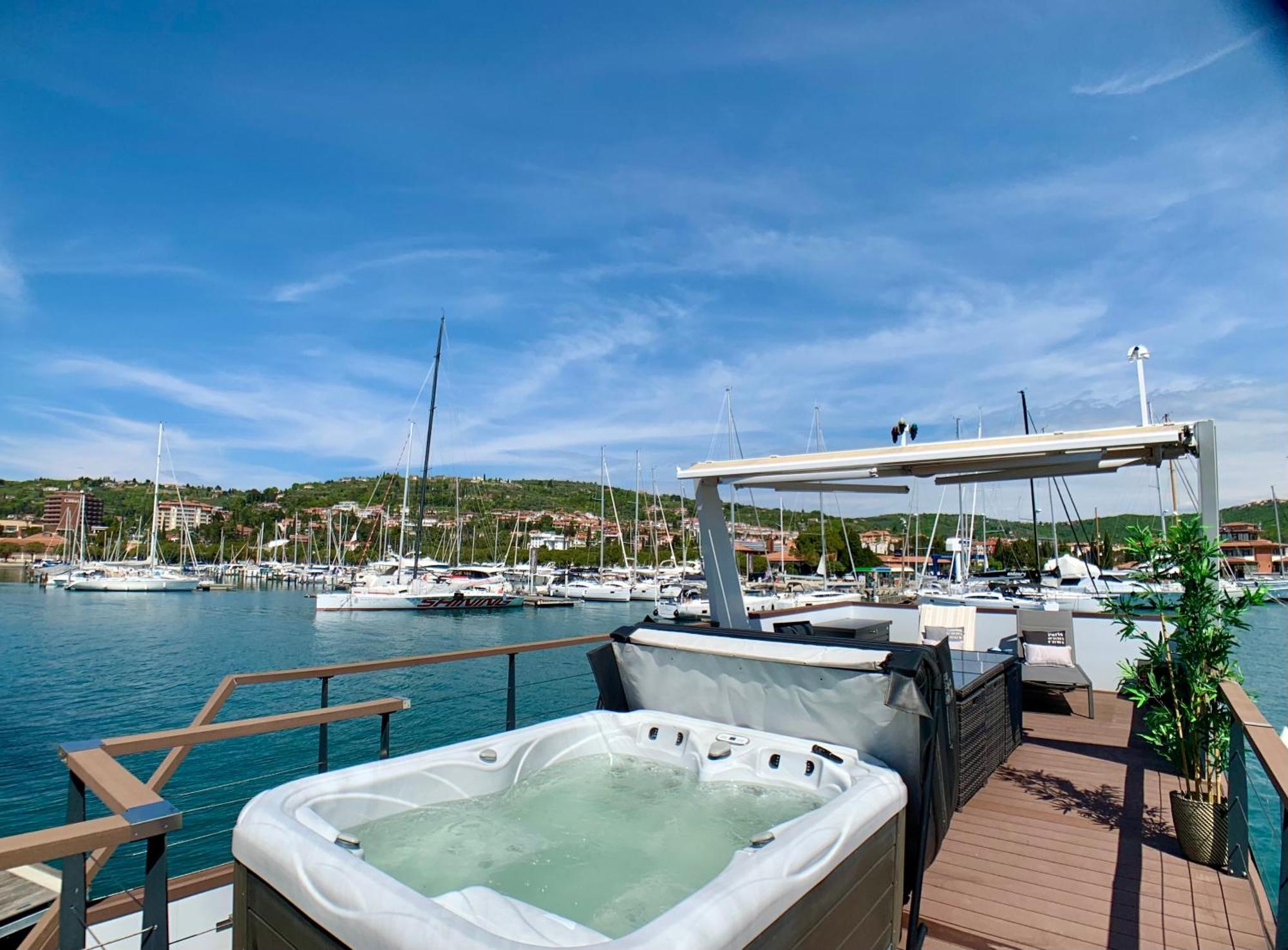 Bellavista Houseboat Apartment Portorose الغرفة الصورة